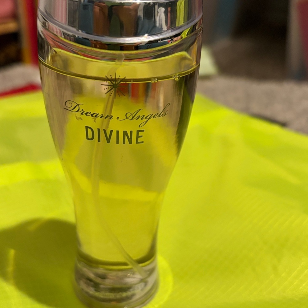 Victoria's Secret Dream Angels Divine Perfume - Picture 2 of 3
